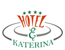 Hotel Katerina se nachz v historick vile z 16. stolet, kter je dnes mestskou pamtkou. Je situovn v centru mesta v historick csti v klidnm prostred s vhledem na Znojemskou prehradu, NP Podyj a Grnick dol.
