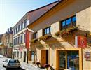 Nove otevren rodinn hotel v centru Jicna, u Valdtejnova nmest, kousek od zmku a Valdick brny.