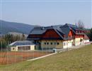 Hotel Alfa 4YOU*** nabz kvalitn ubytovn v Detn v Orlickch horch nedaleko centra a sjezdovek. Vborn zzem pro rodinn pobyty, firemn akce, kolen a teambuilding.
